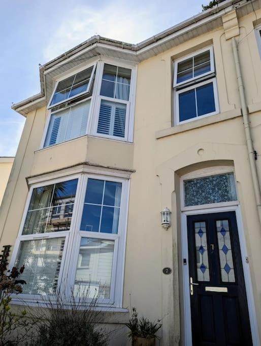 Spacious First Floor Family Flat, Sea View Torquay Esterno foto